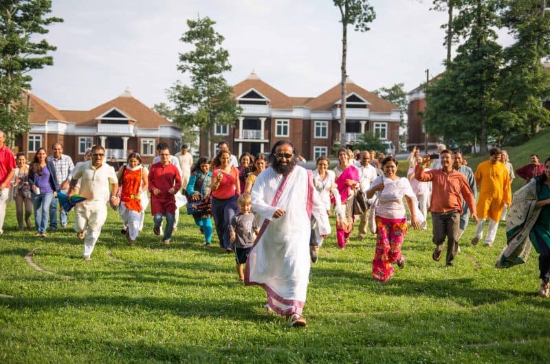sri sri walking