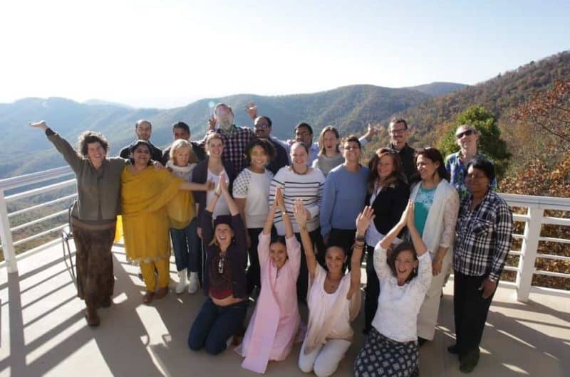 people_volunteer-group_fall2014 (1)